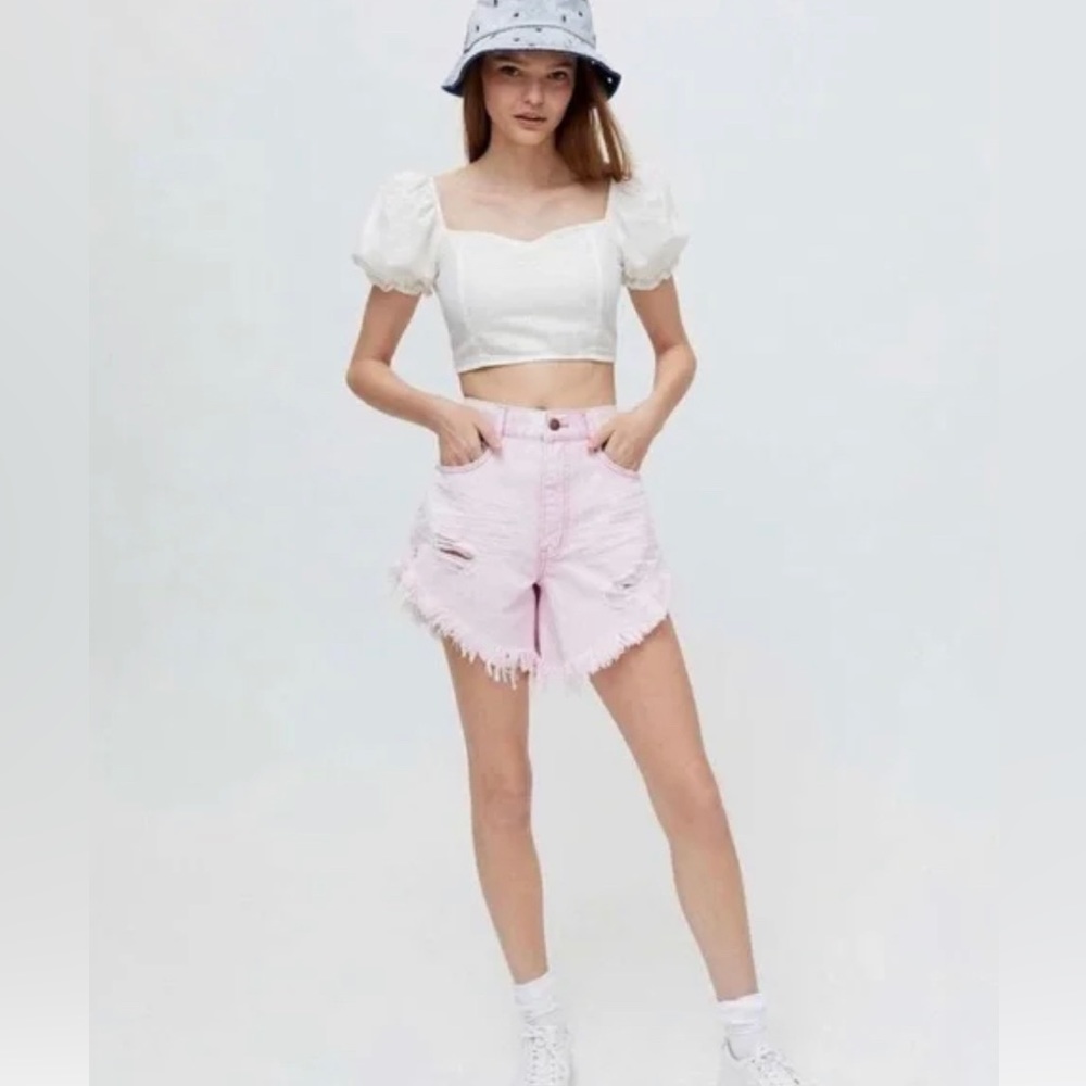 BDG High Waisted Pink Frayed denim shorts 26